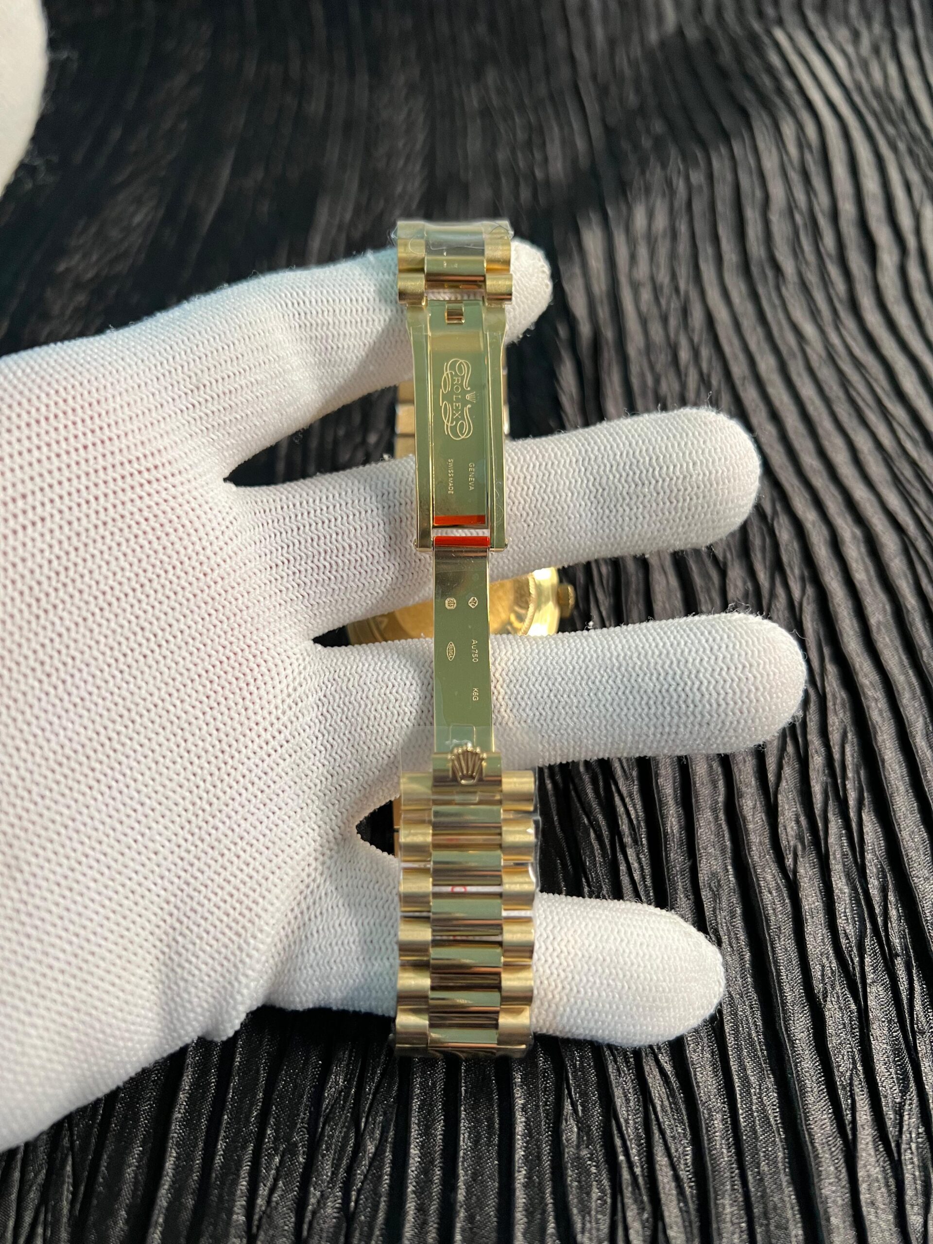 Day Date 128238 Gain Weight YG QF 1:1 Best Edition Gold Dial Roman Markers on YG President Bracelet - Image 7