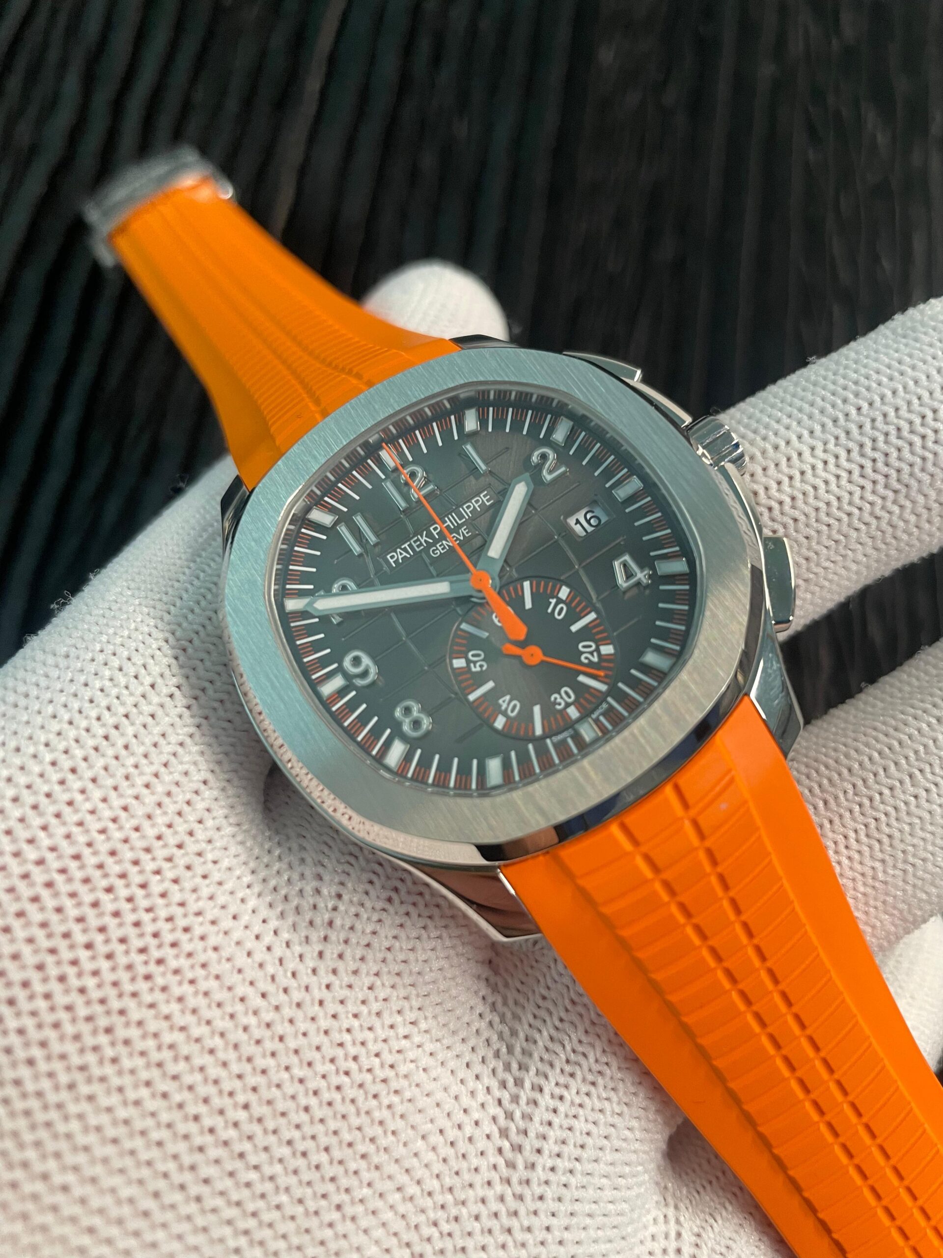 Aquanaut 5968 SS P1F Best Edition Gray Dial On Orange Rubber Strap A520 - Image 3