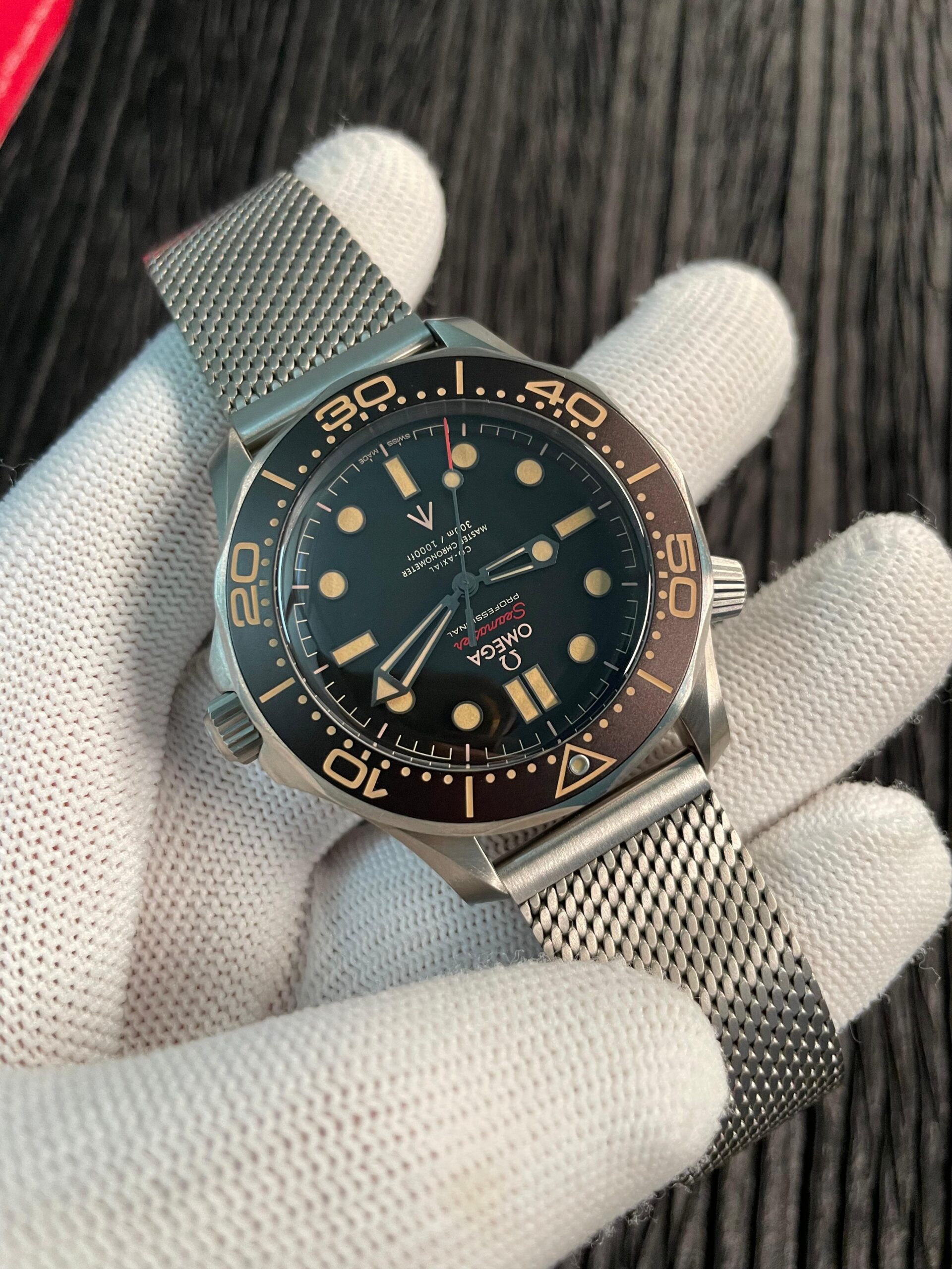 Seamaster 300 "No Time to Die" Titanium V7 VSF 1:1 Best Edition On Titanium Mesh Bracelet SA8806 Super Clone (Free Nato) - Image 4