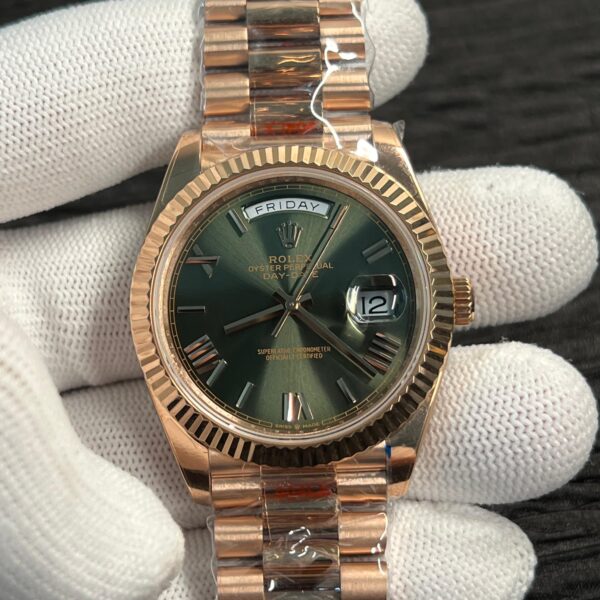 DayD 128238 40mm Gain Weight V6 RG QF 1:1 Best Edition Green Dial Roman Markers on RG President Bracelet A2836