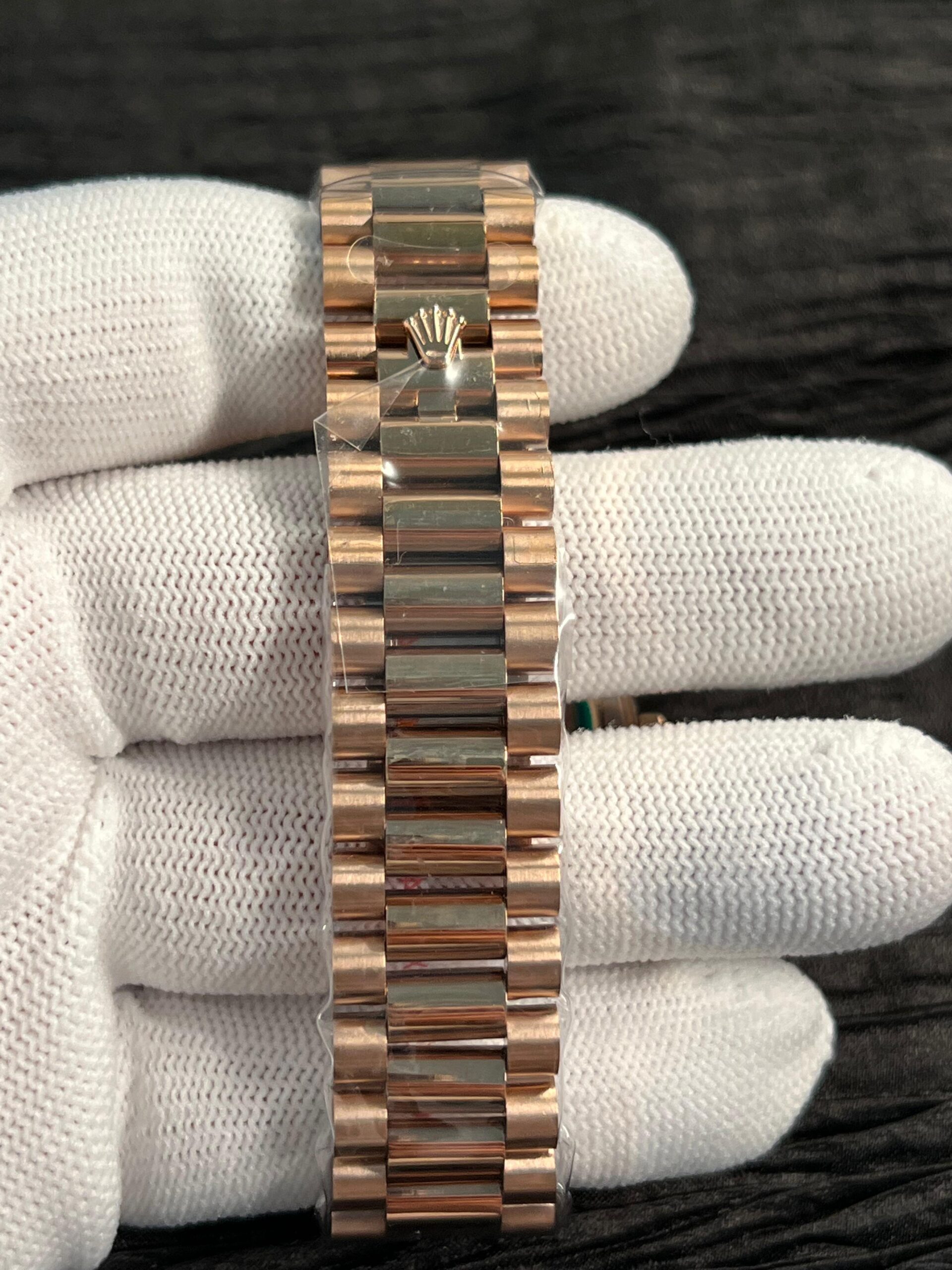 DayD 128238 40mm Gain Weight V6 RG QF 1:1 Best Edition Green Dial Roman Markers on RG President Bracelet A2836 - Image 9