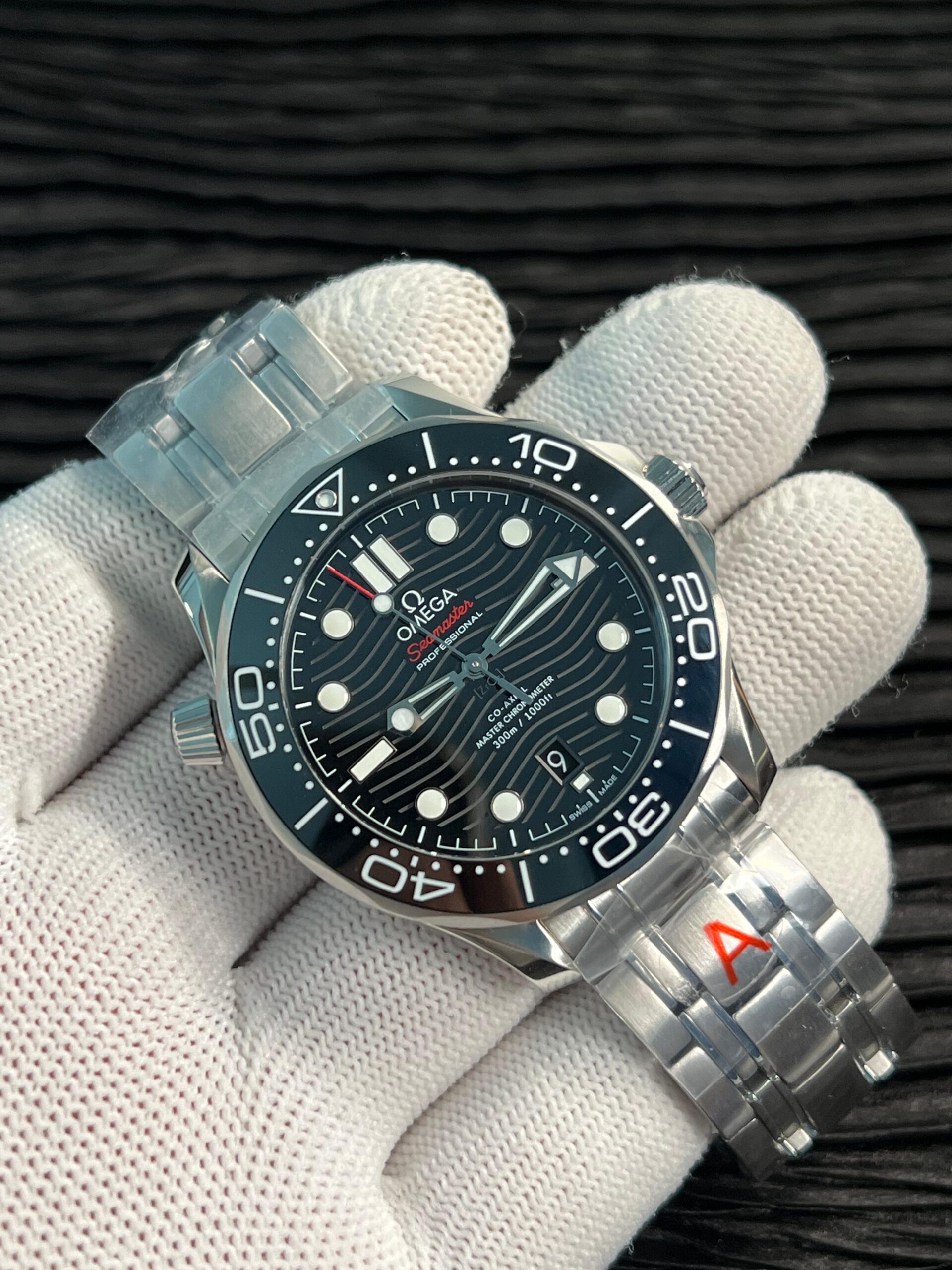 Seamaster Diver 300M Black Ceramic Bezel V4 VSF 1:1 Best Edition Black Dial On SS Bracelet Super Clone Asian 8800 - Image 3