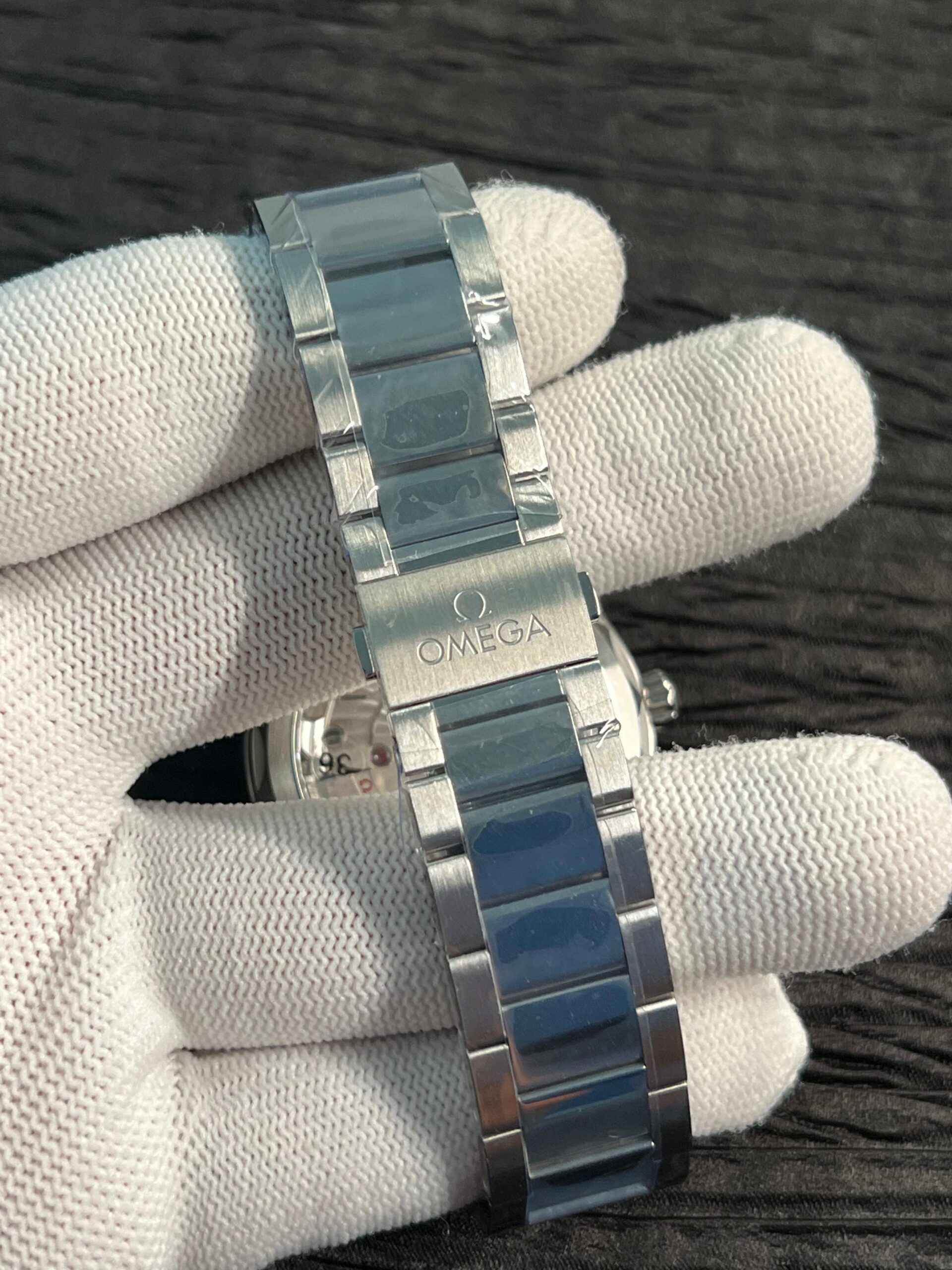 Aqua Terra 150M Master Chronometers VSF 1:1 Best Edition Deep Blue Dial Silver Hand on SS Bracelet A8900 Super Clone - Image 9